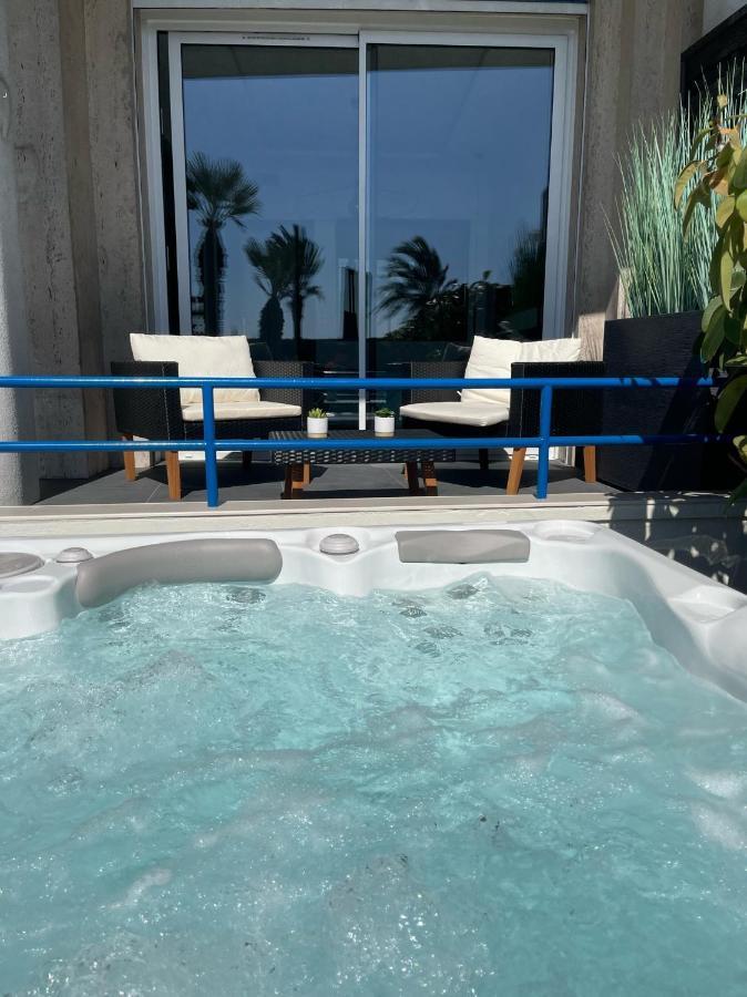 Luxury Garden Jacuzzi Promenade Apartment Nisa Exterior foto