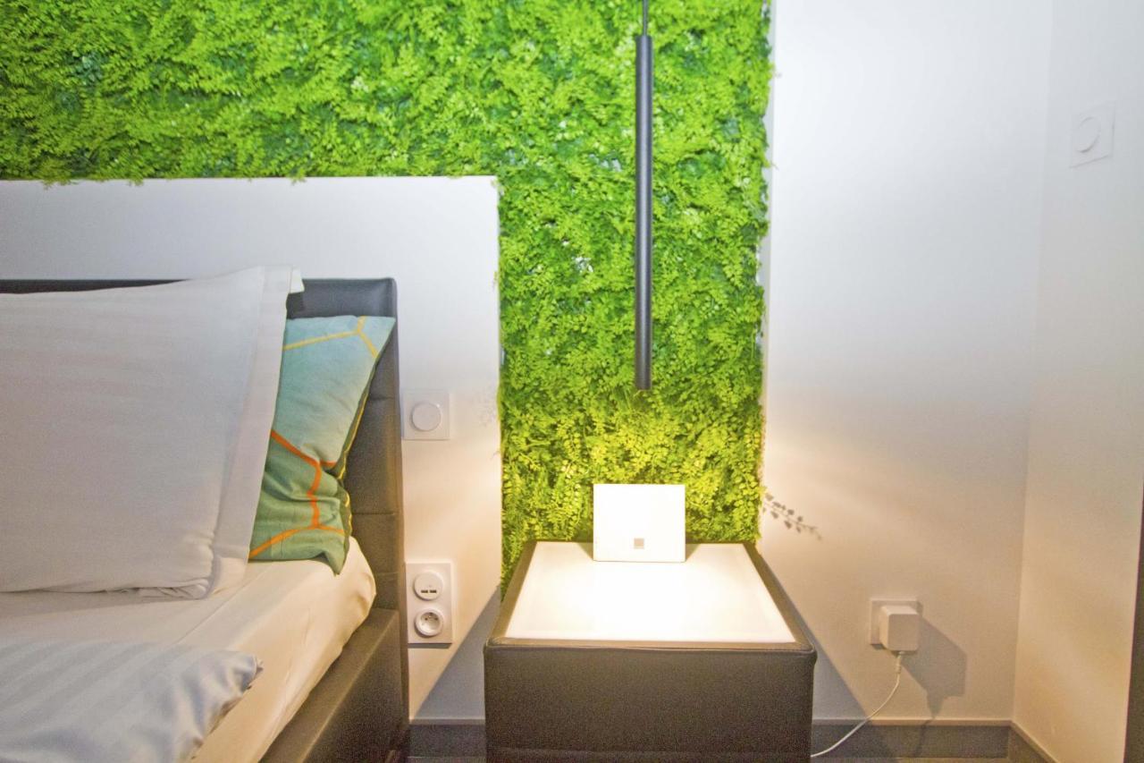 Luxury Garden Jacuzzi Promenade Apartment Nisa Exterior foto