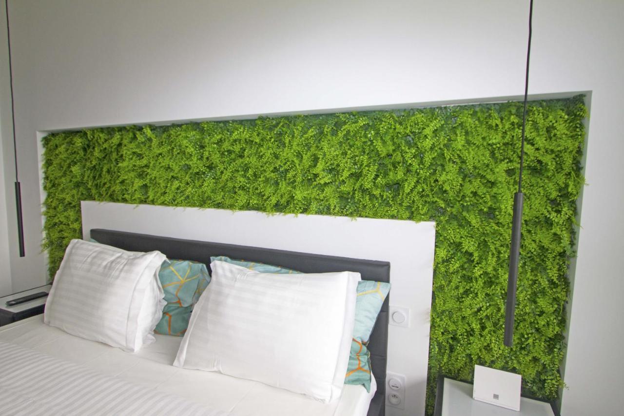 Luxury Garden Jacuzzi Promenade Apartment Nisa Exterior foto