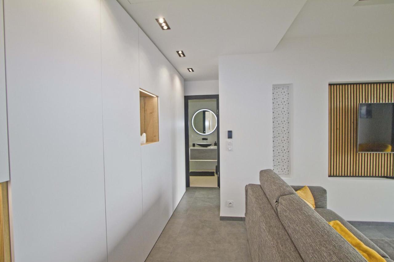 Luxury Garden Jacuzzi Promenade Apartment Nisa Exterior foto