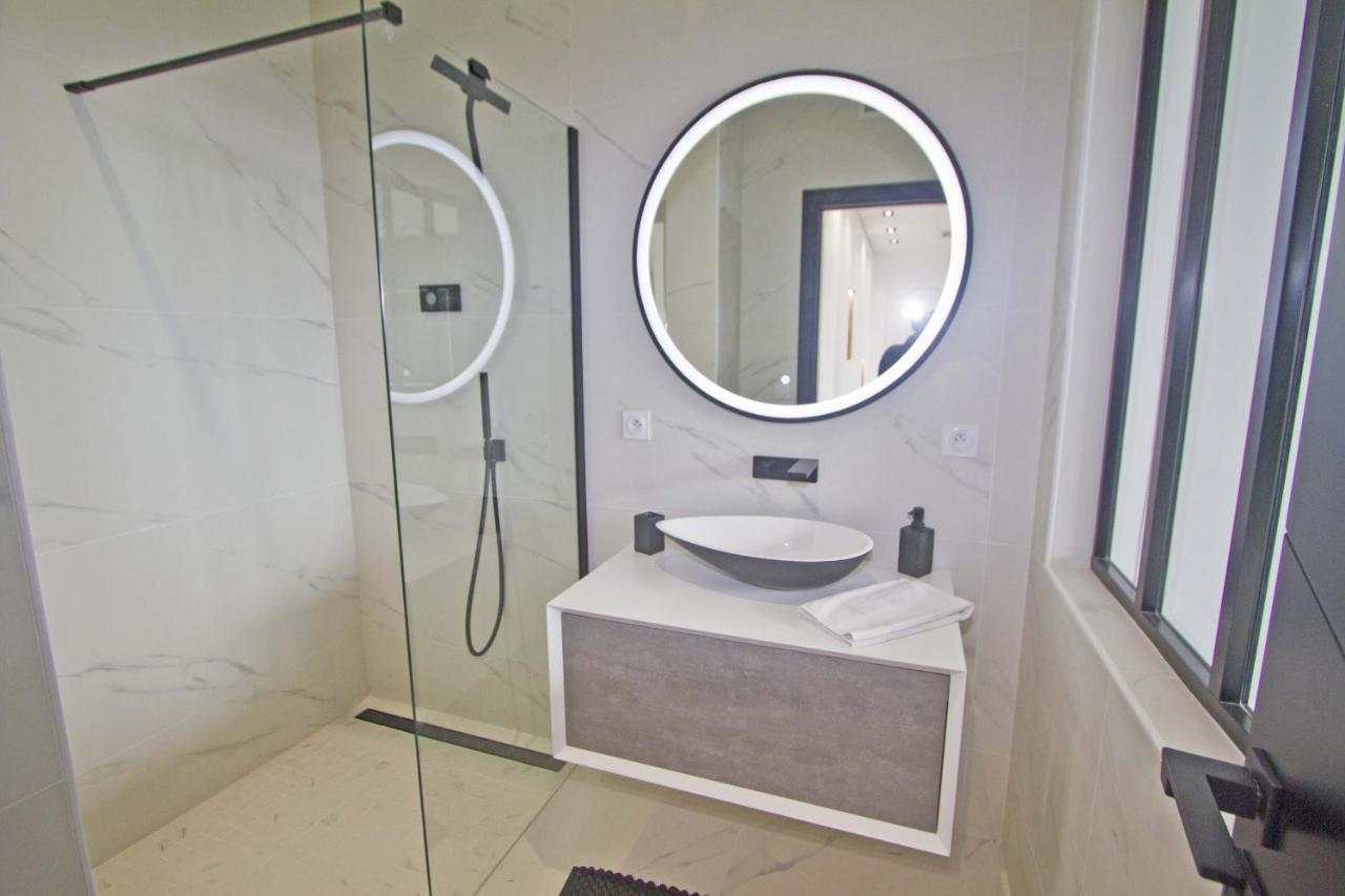 Luxury Garden Jacuzzi Promenade Apartment Nisa Exterior foto